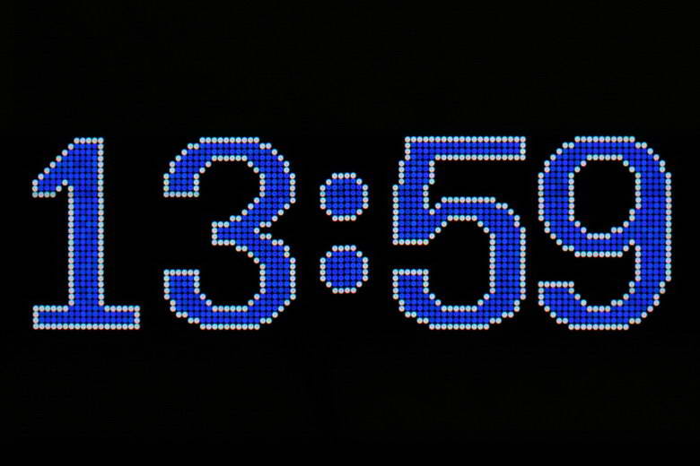 SoftIB ThermoClock 128×32 laika attēlojums zilā krāsā ar baltu apmali